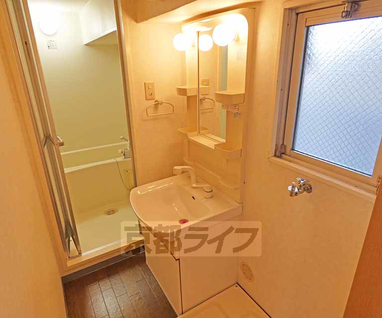 洗面設備　洗面所です。