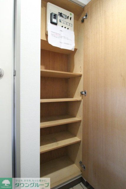 その他設備　靴入
