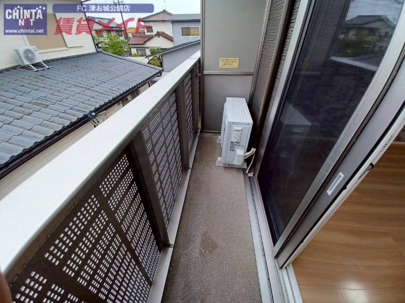 バルコニー　反転同型タイプ写真