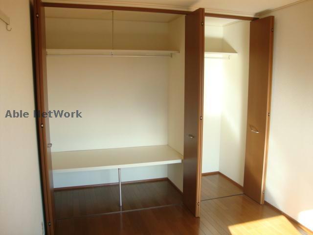 収納　※同物件別部屋の写真となります。