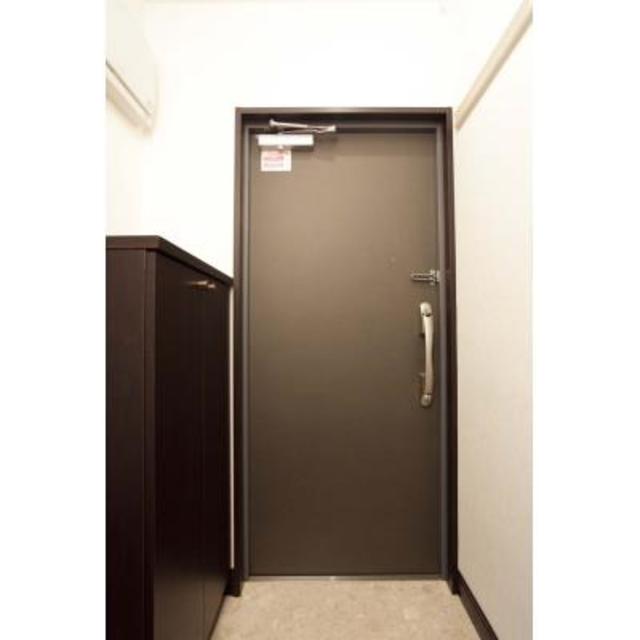 玄関　※写真は同タイプ住戸です。