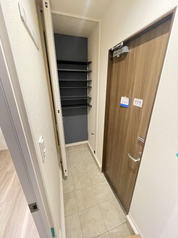 玄関　★天井高シューズBOXあり♪