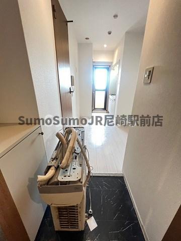 玄関　収納もある玄関です