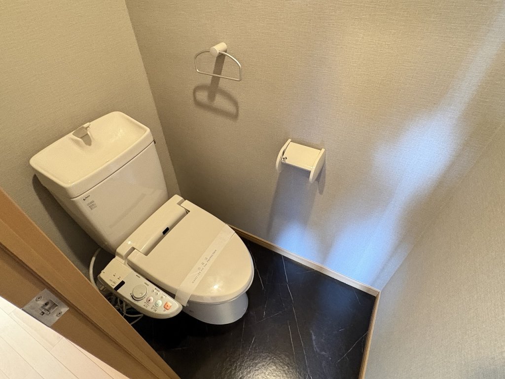 トイレ　嬉しいウォシュレット完備