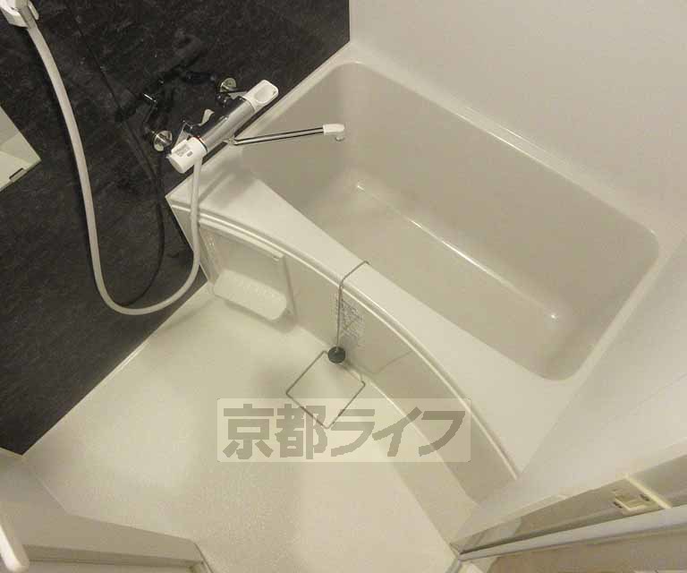 バス・シャワールーム　ゆったり浸かれます！