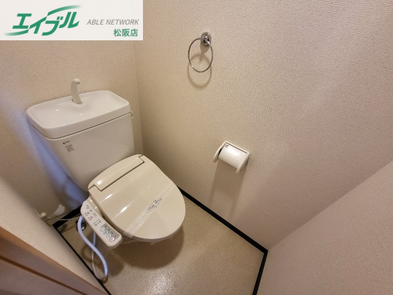 トイレ　同型参考写真