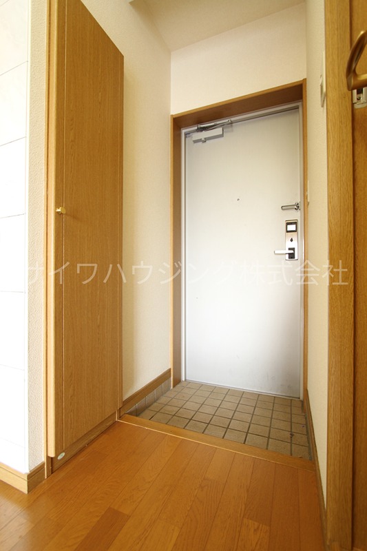 玄関　過去の参考写真になります