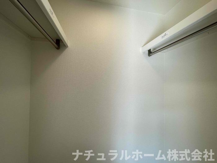 収納　南洋室ウォークインクローゼット