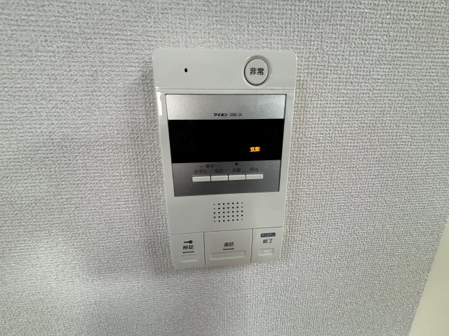 セキュリティ　来訪者の確認のできるインターホン