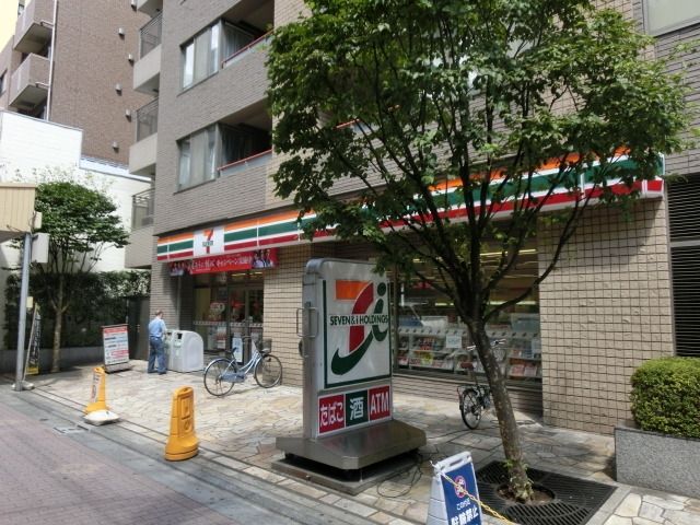 コンビニ　セブンイレブン（コンビニ）まで130m