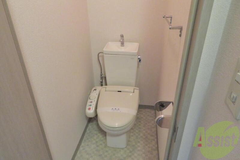 トイレ　トイレにはもちろんウォシュレット完備です
