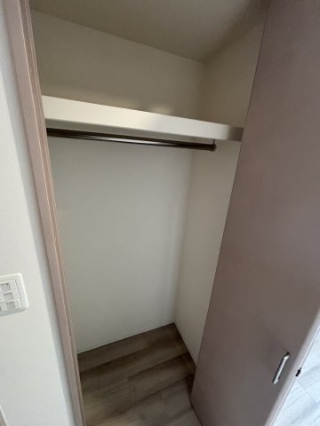 収納　コンフォリア・リヴ天王寺寺田町ソルテラス　クローゼット