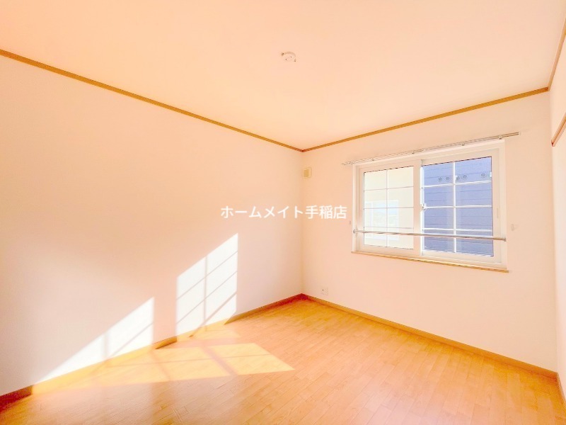その他部屋・スペース　明るい洋室、寝室にどうぞ♪