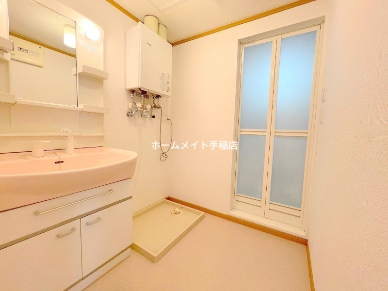 洗面設備　シャンプードレッサーで便利です♪