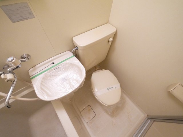 トイレ　落ち着いたトイレです