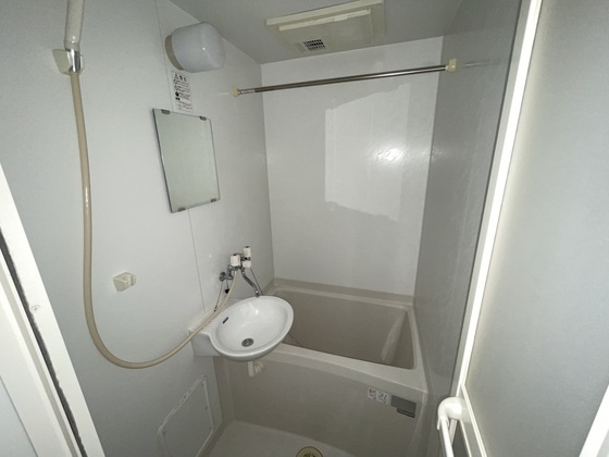 洗面設備　※別部屋の写真です