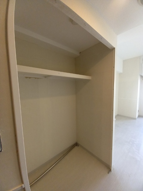 収納　リフォーム前です