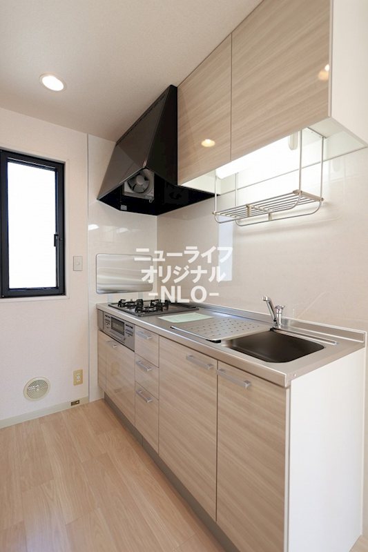キッチン　収納充実！3口グリル付システムキッチンで楽しくクッキング☆