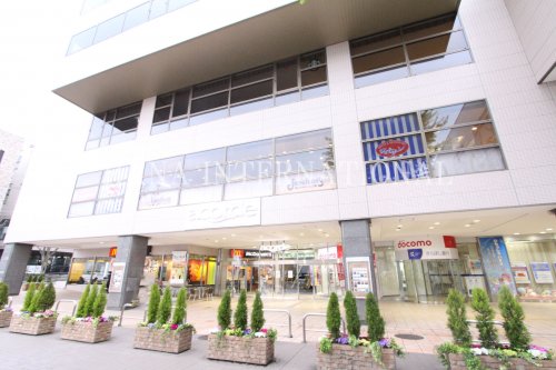 飲食店　マクドナルド 新百合ヶ丘北口店（飲食店）まで1601m