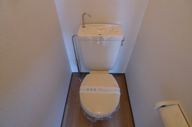 トイレ　掲載写真は別室参考写真となります。