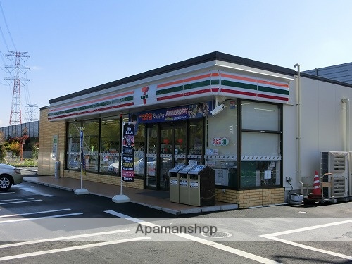 コンビニ　セブンイレブン（コンビニ）まで631m
