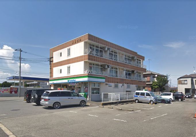 コンビニ　ファミリーマート 愛川中津西店（コンビニ）まで764m