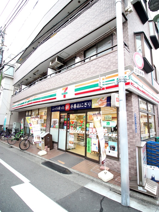 コンビニ　セブンイレブン（コンビニ）まで150m