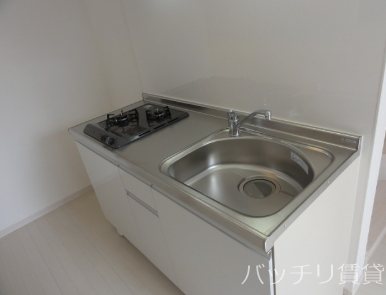 キッチン　写真は同タイプの別室参考写真になります。