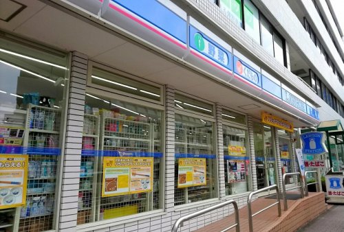 コンビニ　ローソン 藤沢鵠沼東店（コンビニ）まで218m