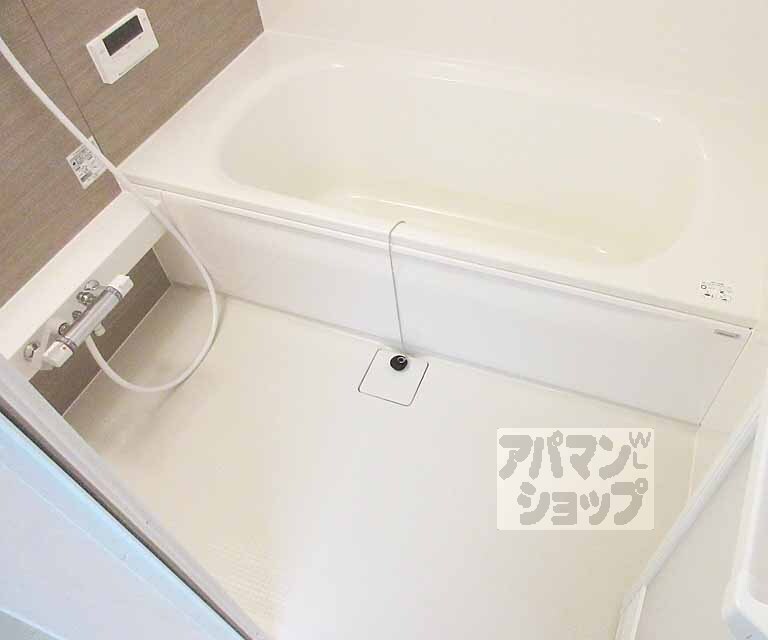 バス・シャワールーム　ゆったり広々！