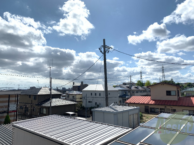 眺望　お部屋からの眺めです。青空が見えて気持ちいいですね。