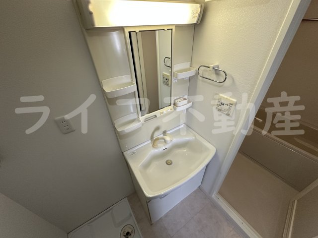 洗面設備　独立洗面化粧台付き