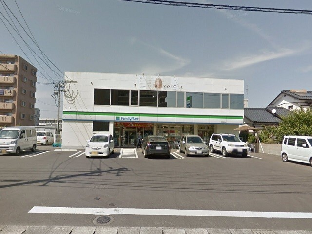コンビニ　ファミリーマート宮崎新城店（コンビニ）まで206m