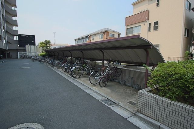 その他共有部分　屋根付き駐輪場
