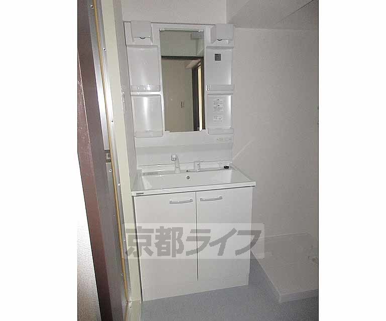 洗面設備　綺麗な洗面所です！