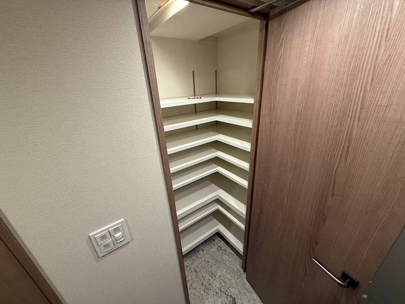 収納　同建物同号室の室内写真です。