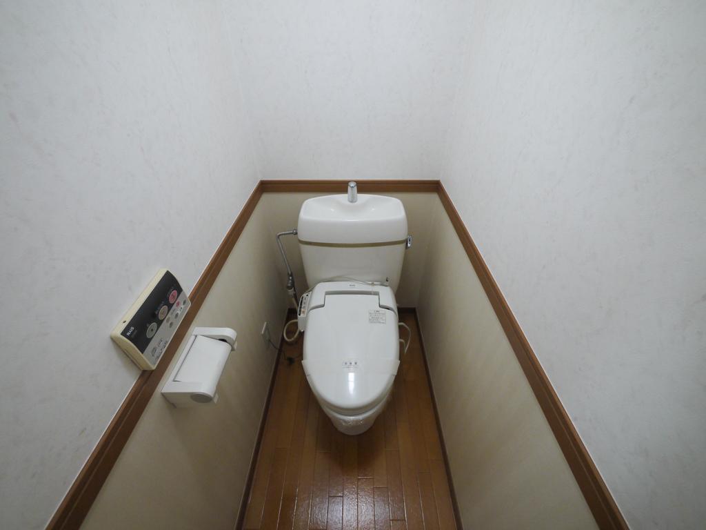 荒巻ハイツA棟のトイレ写真