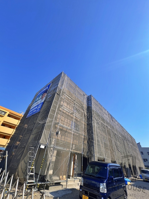 エントランス　外観（建設中）