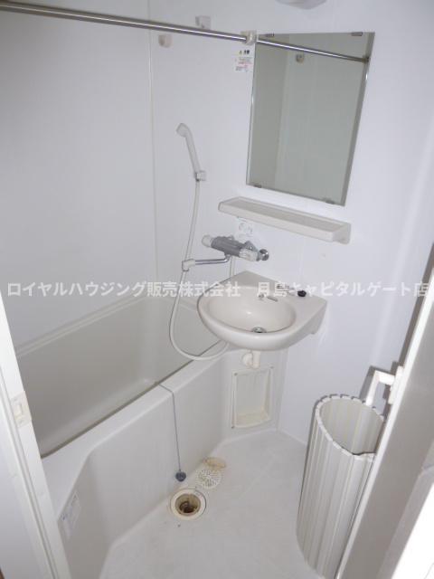 バス・シャワールーム　別部屋参考写真