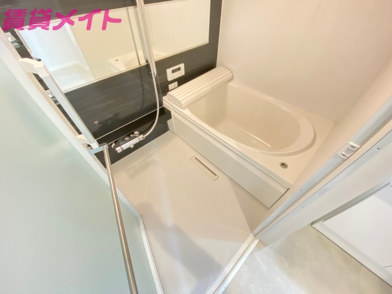 バス・シャワールーム　別部屋参考写真です