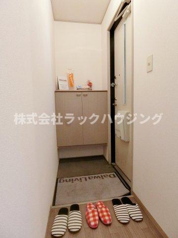 玄関　【お部屋探しはラックハウジングにお問合せ下さいませ】