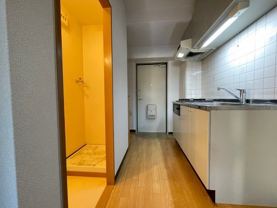 玄関　※別部屋の写真です