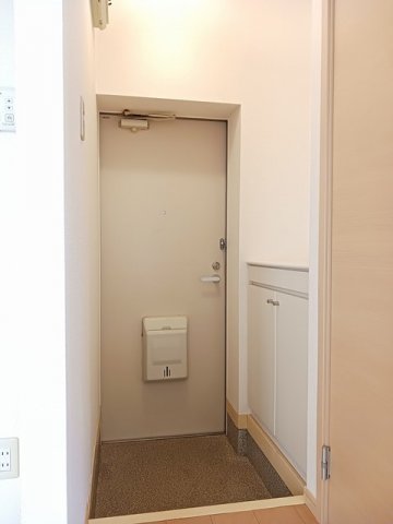 玄関　シンプルで使いやすい玄関です