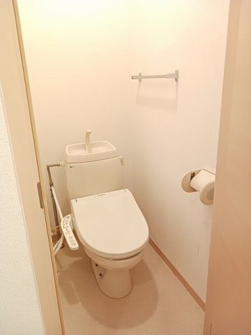 トイレ　落ち着いたトイレです