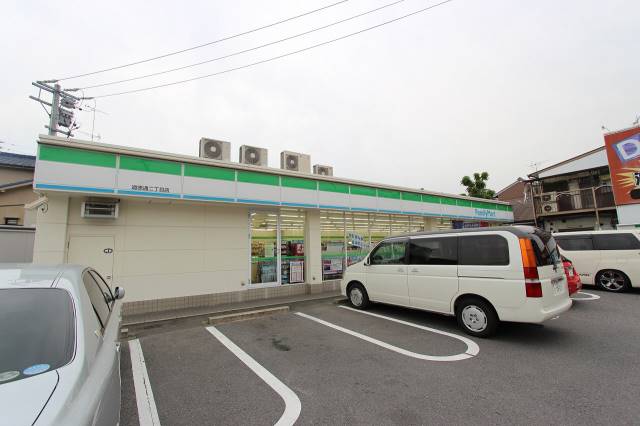 コンビニ　（コンビニ）まで202m
