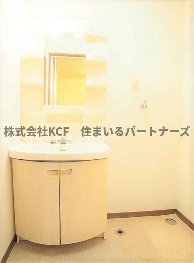 洗面設備　独立洗面台で身支度をすべて済ませてしまいましょう
