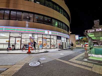 コンビニ　セブンイレブン 名古屋吹上駅前店（コンビニ）まで158m