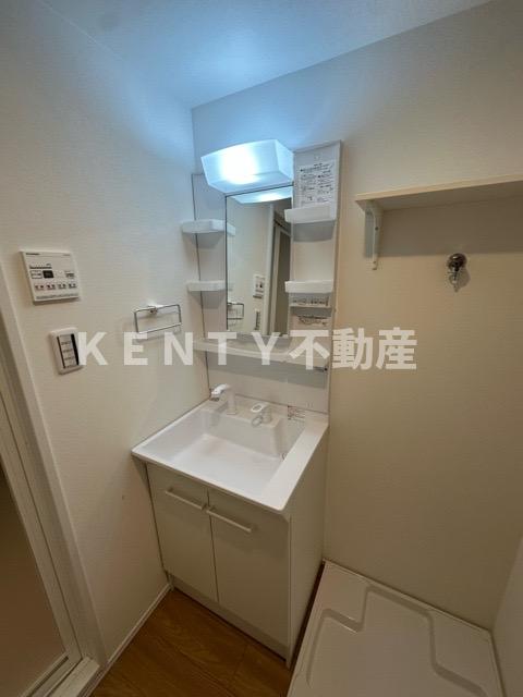 洗面設備　コンパクトで使いやすい洗面所