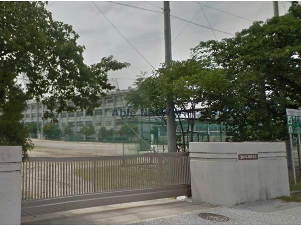 中学校　豊田市立上郷中学校（中学校）まで386m