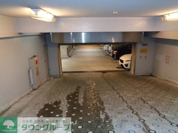 駐車場　駐車場
